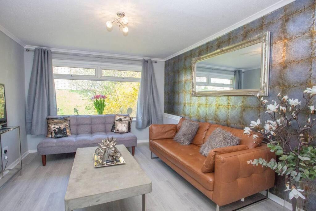 Cosy 1 Bed With Parking In City Centre Appartement Glasgow Buitenkant foto