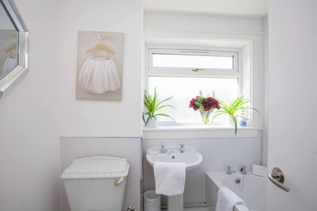 Cosy 1 Bed With Parking In City Centre Appartement Glasgow Buitenkant foto