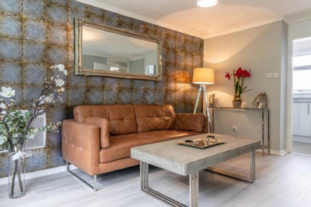 Cosy 1 Bed With Parking In City Centre Appartement Glasgow Buitenkant foto