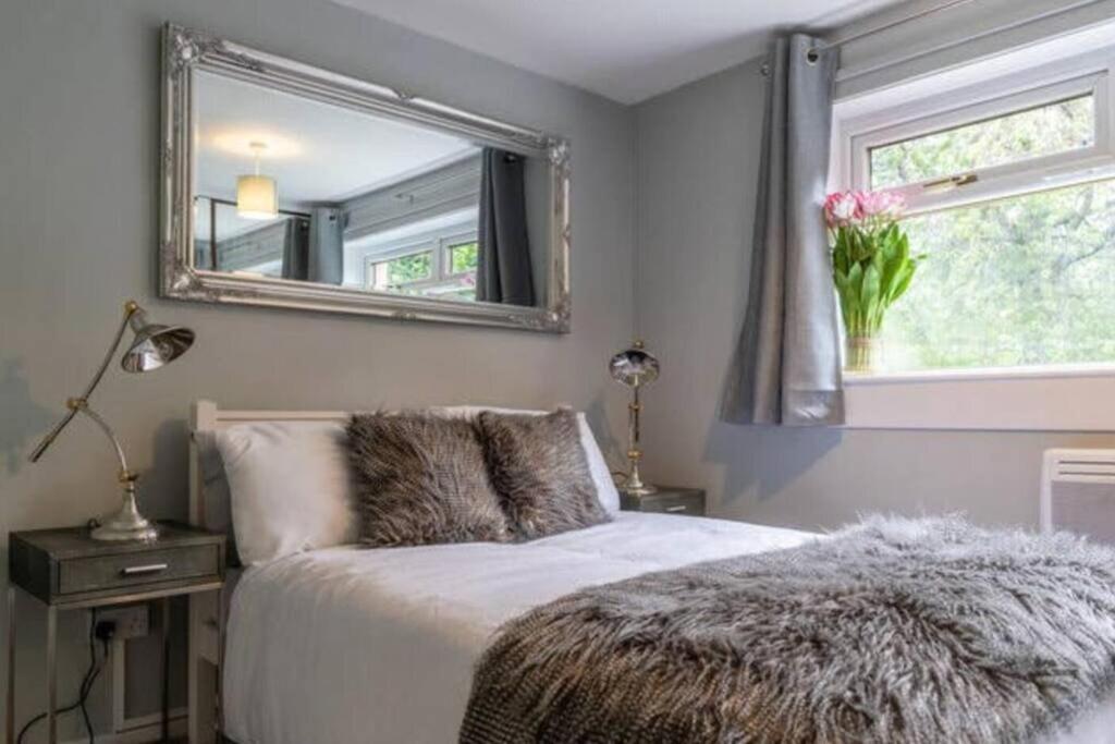 Cosy 1 Bed With Parking In City Centre Appartement Glasgow Buitenkant foto